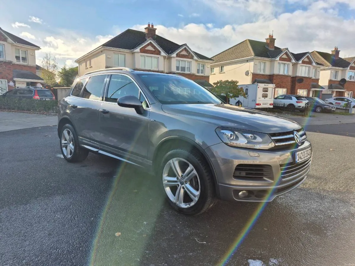 2014 Volkswagen Touareg - Image 5