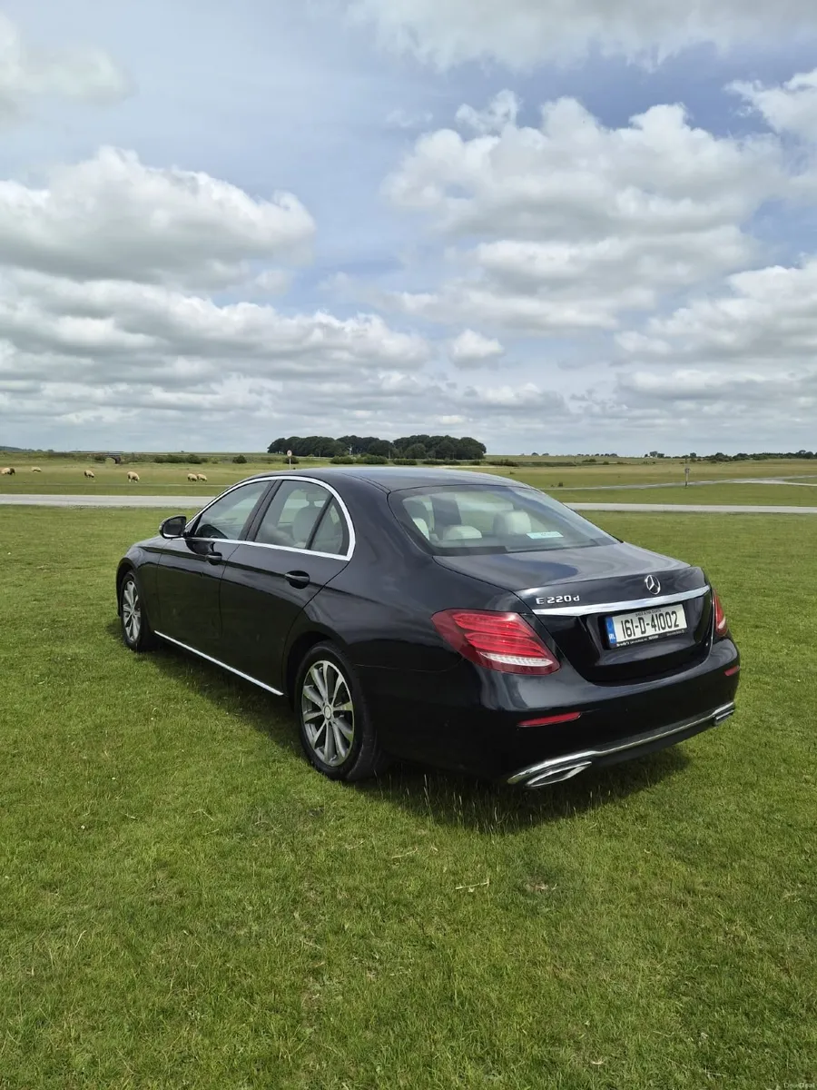 Mercedes-Benz E-Class 2016 - Image 2