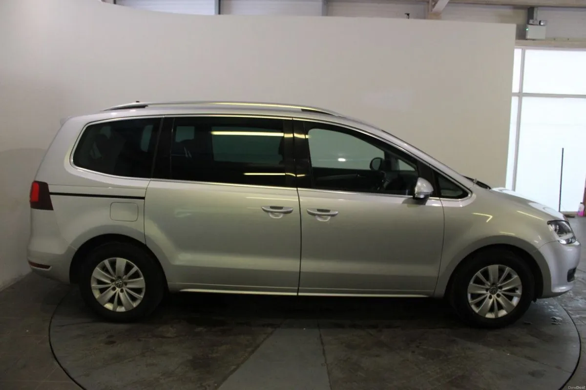 Volkswagen Sharan Comfortline 2.0TDI D6F 150BHP Au - Image 3