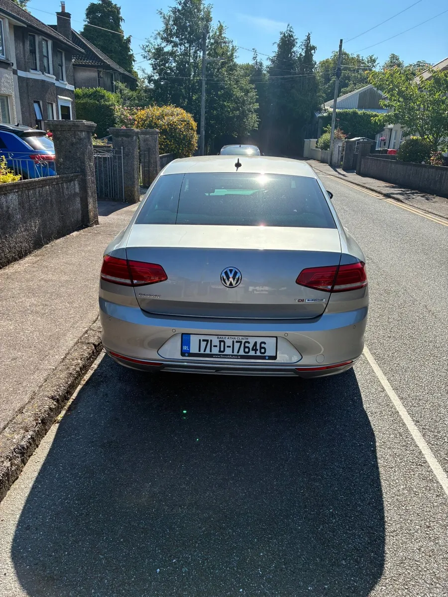 Volkswagen Passat 2017 - Image 4