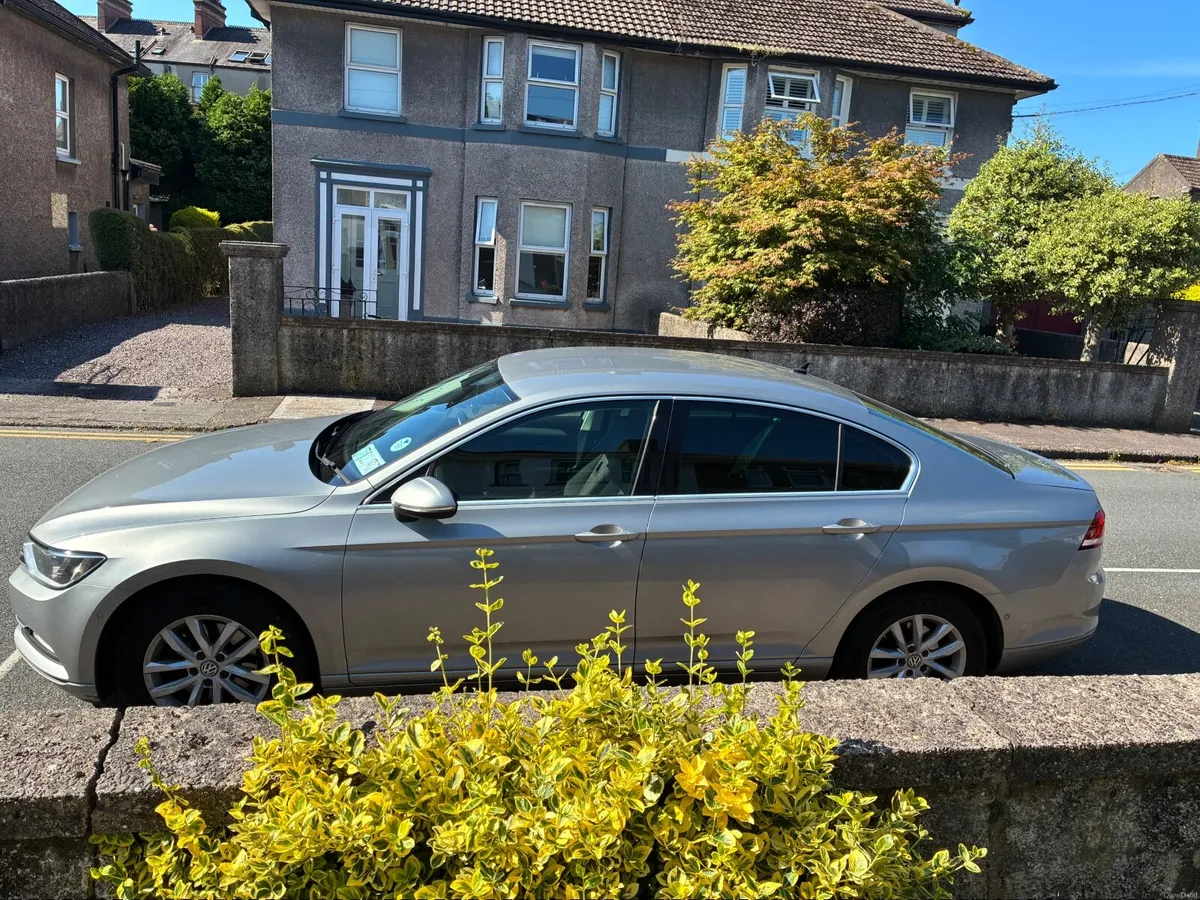 Volkswagen Passat 2017 - Image 6