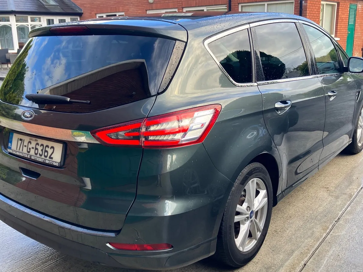 Ford S Max Titanium - Image 2