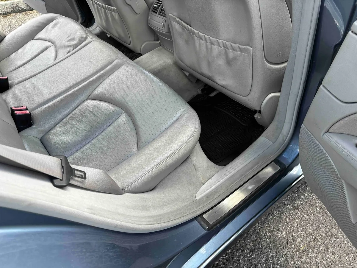 2005 Mercedes-Benz E-Class - Image 4
