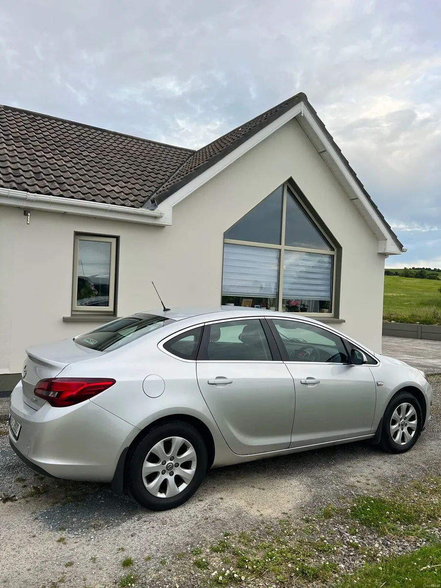 Opel Astra 2016 manual 1 owner 1.6 CDTi 136 PS - Image 4