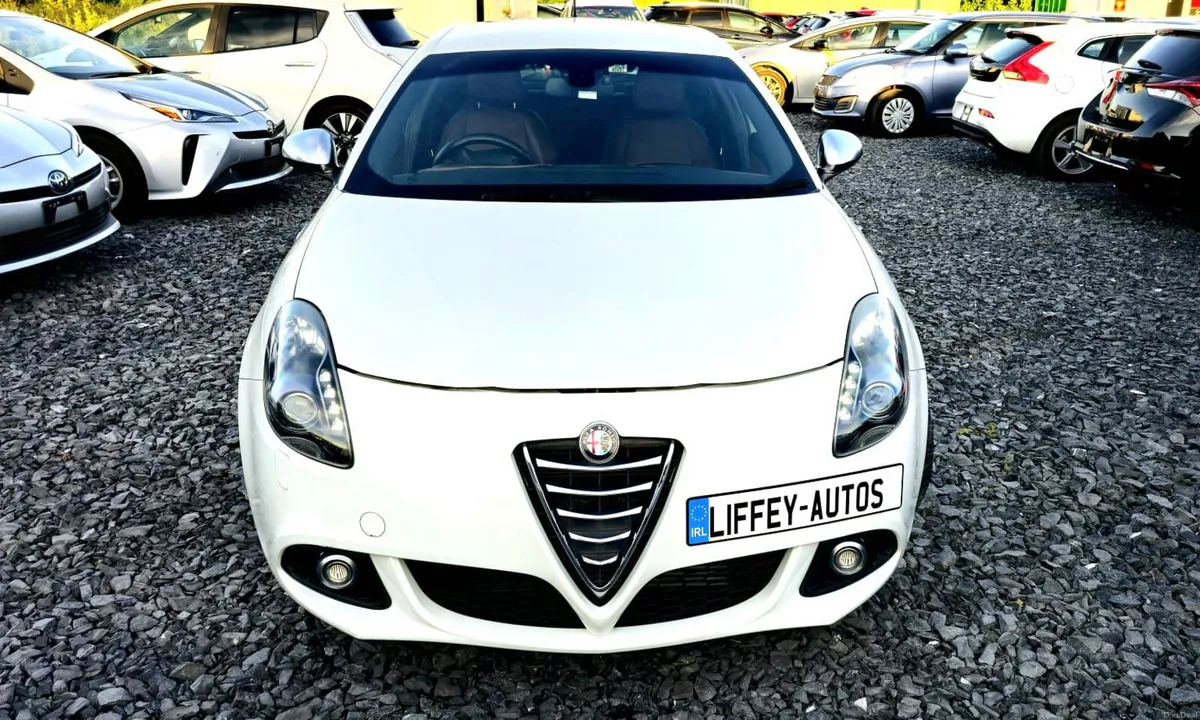 2015 Alfa Romeo Giulietta Sport-Automatic-Leather - Image 3