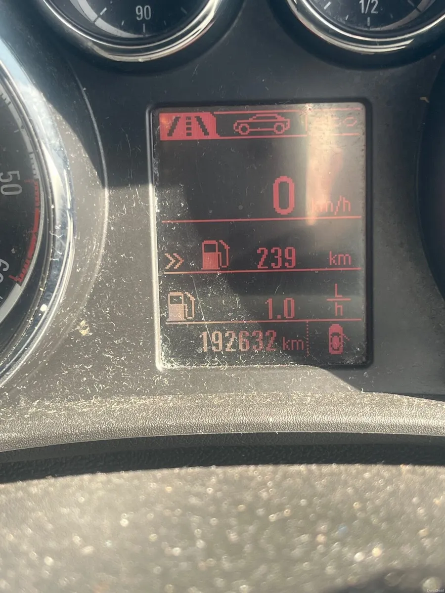 Opel Astra 2013 - Image 1
