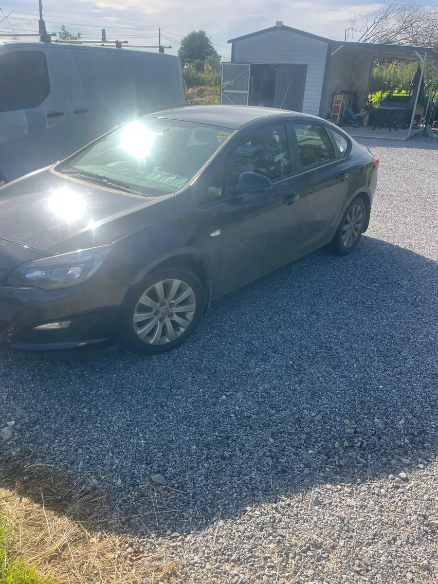 Opel Astra 2013 - Image 3