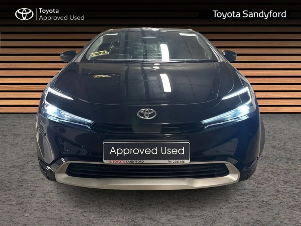 Toyota Prius IRISH CAR FULL SPEC // LEATHER HEATED - Image 5