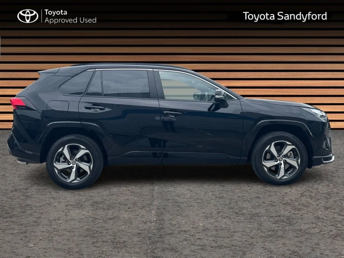 Toyota RAV4 AWD SOL PHEV // FULL LEATHER HEATED SE - Image 3