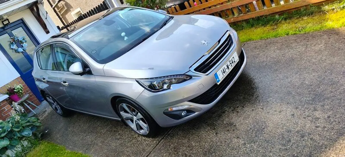 2014 Peugeot 308 - Image 1
