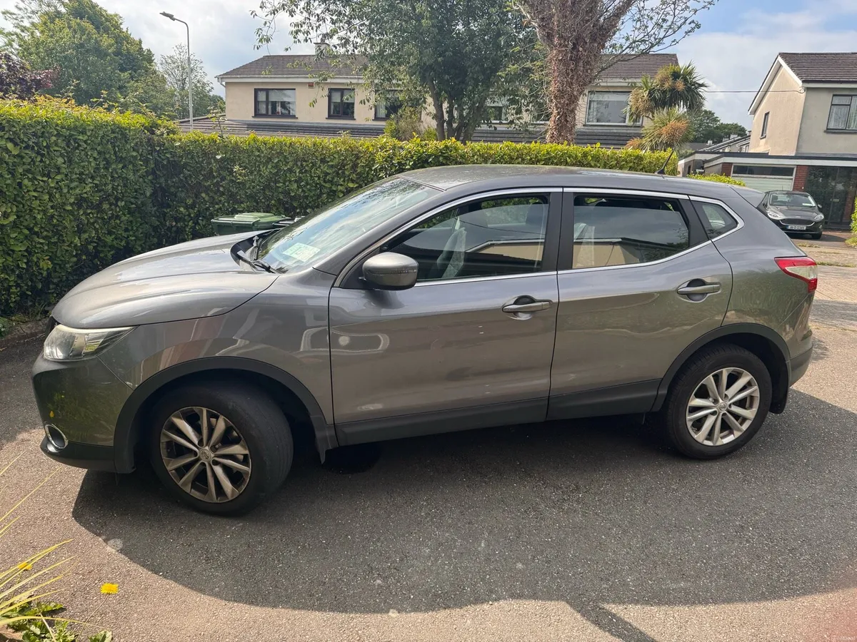 2015 Nissan Qashqai | 1.2 petrol | 62k KM - Image 1