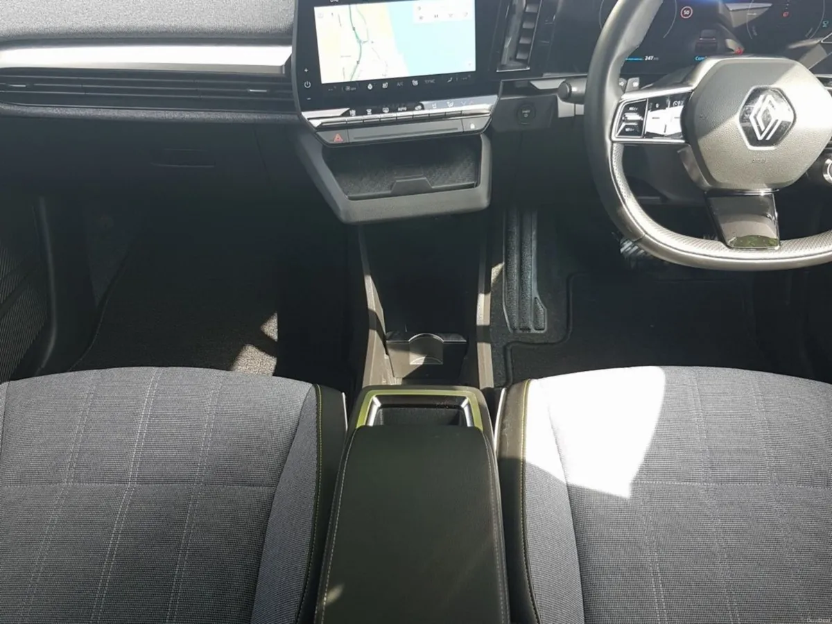 Renault Megane E-Tech EV40 130hp Techno - Image 4