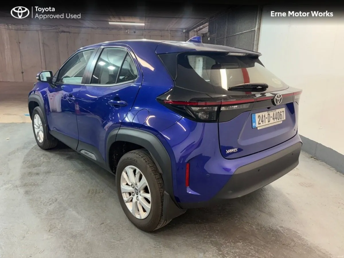 Toyota Yaris Cross YARIS CROSS LUNA - Image 3