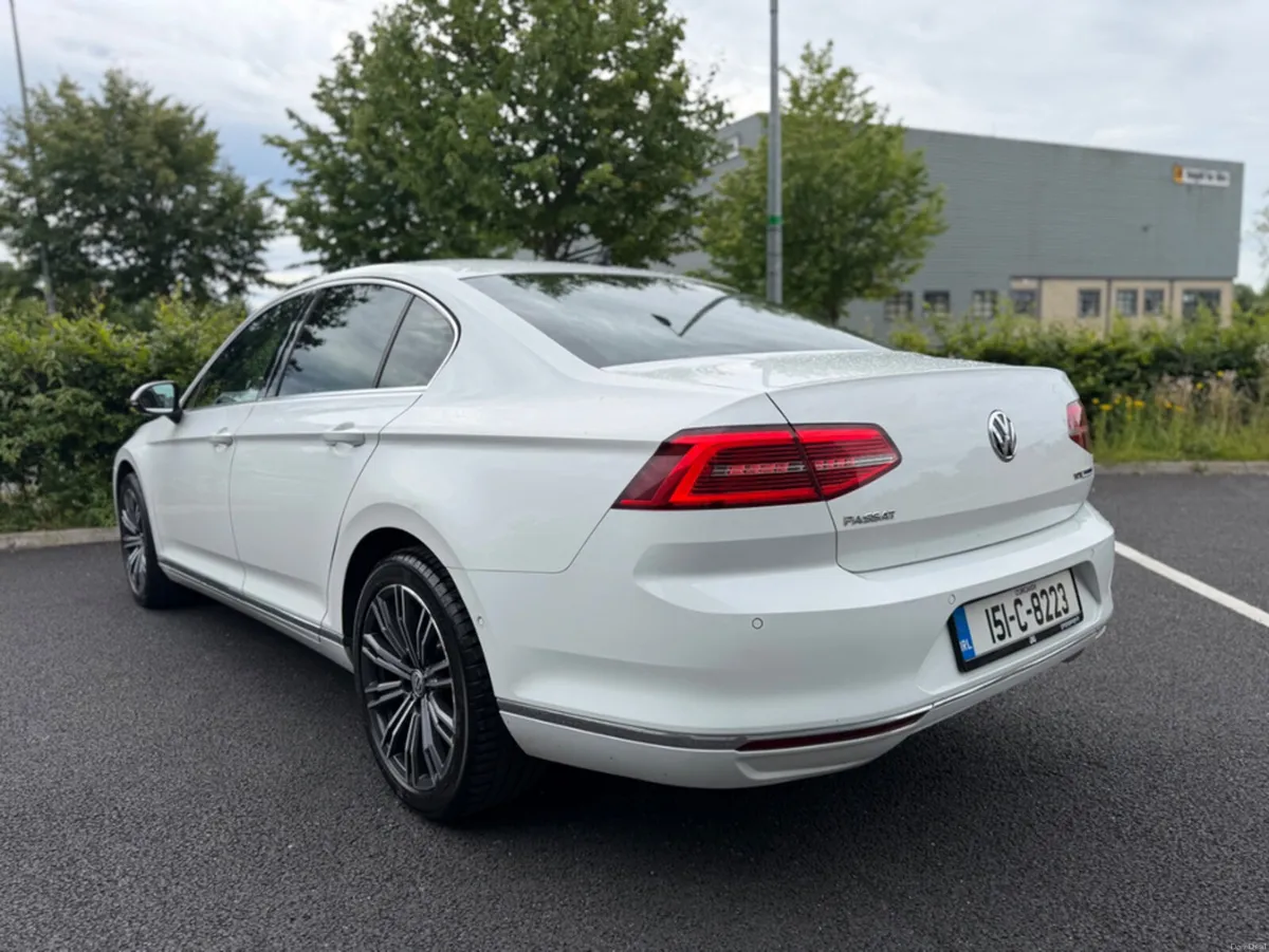 Volkswagen Passat HIGHLINE 1.6 TDI *FULL SERVICE H - Image 3