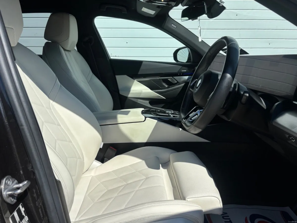 BMW 5-Series 530E - MSPORT - AUTO - Image 5