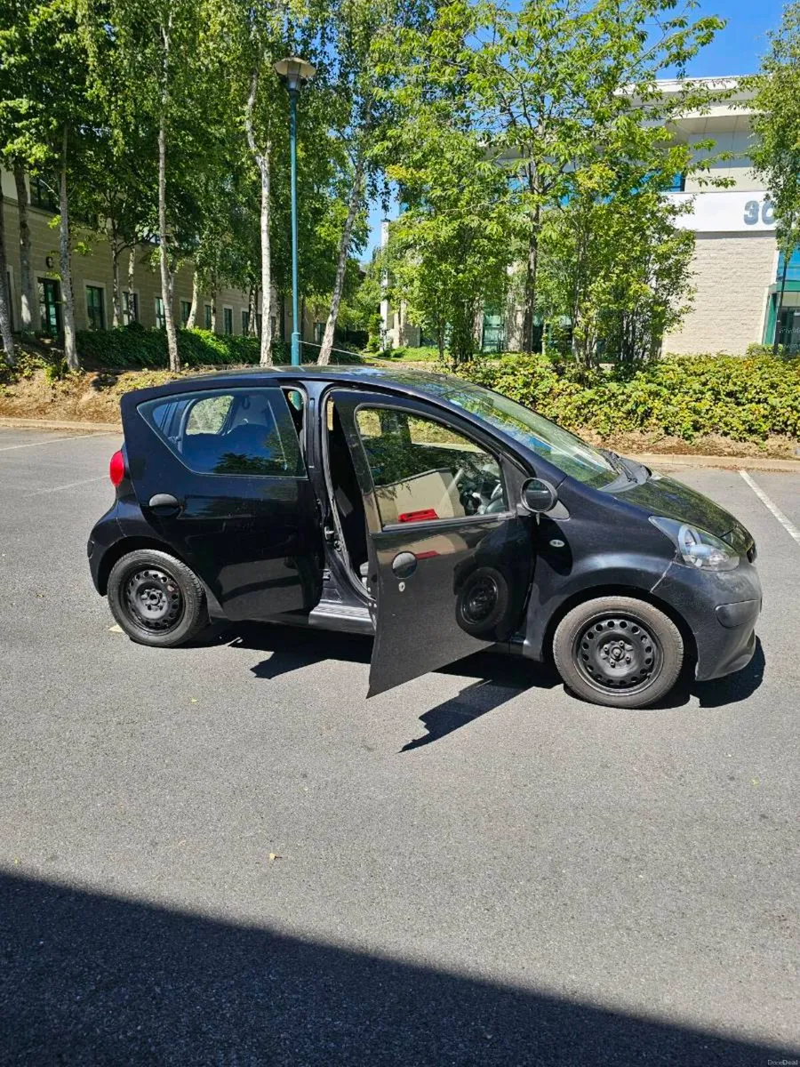 Car - Image 3
