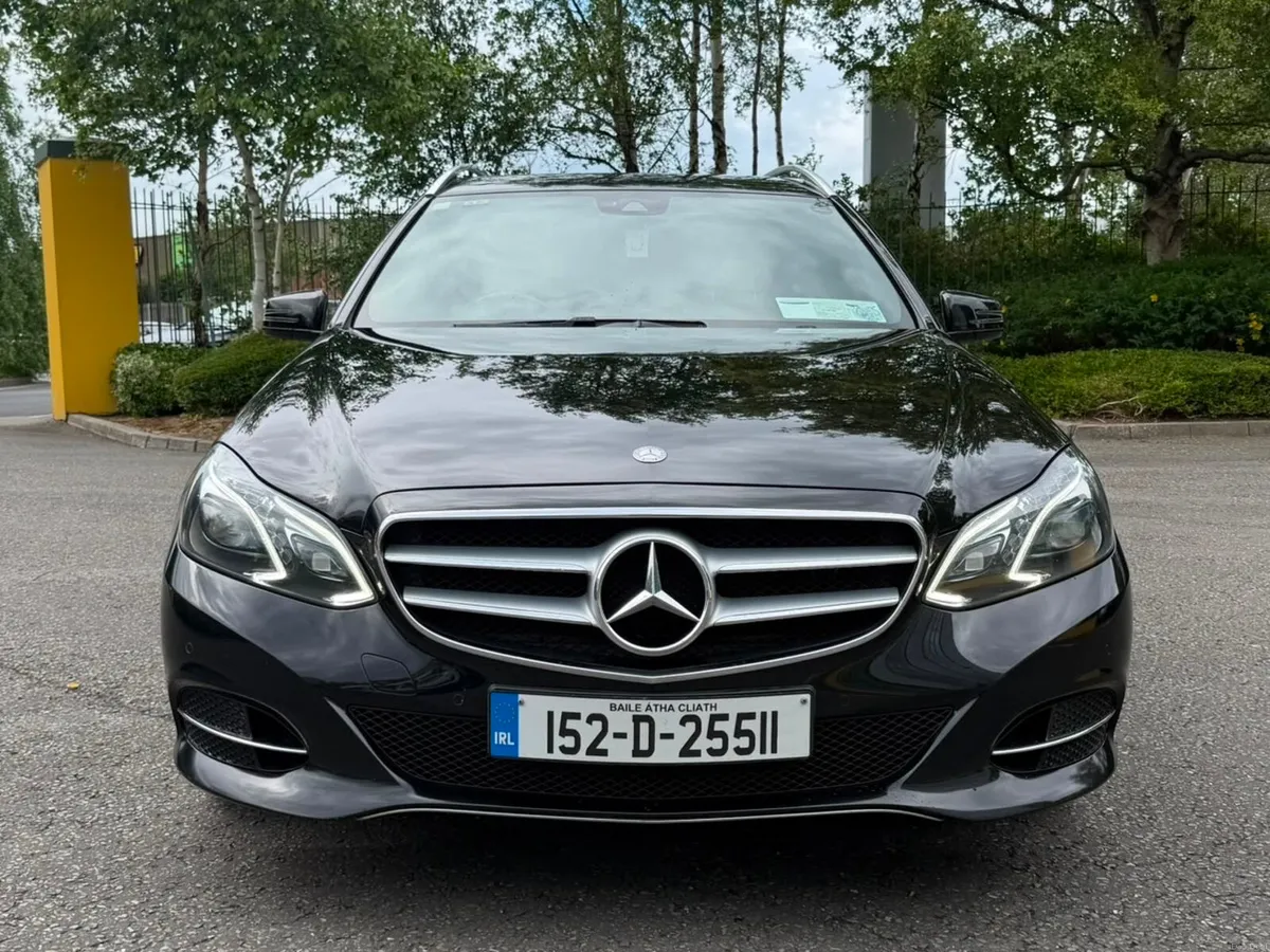 Mercedes-Benz E300 Touring 2.1 Diesel Hybrid - Image 2