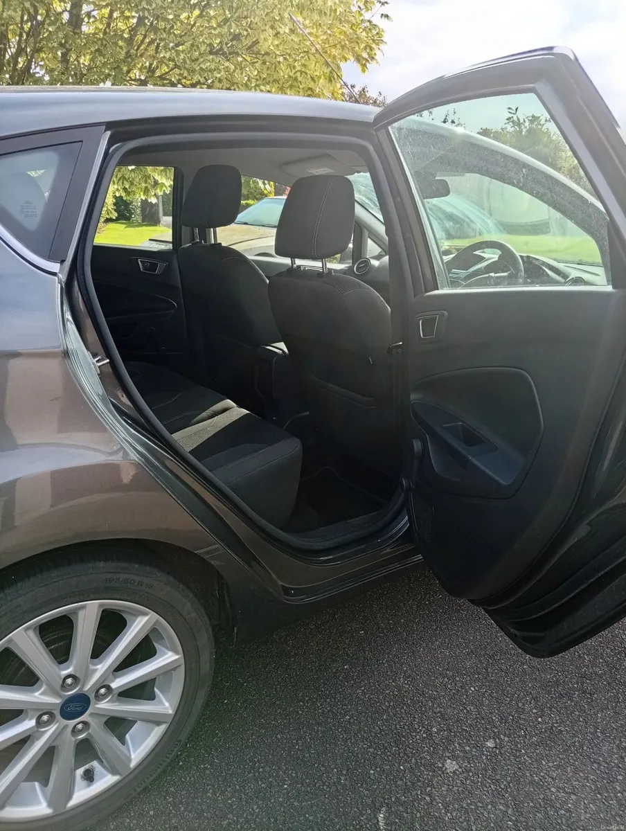 Ford Fiesta 2015 - Image 3
