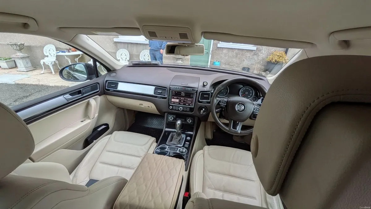 Volkswagen Touareg 2016 - Image 4