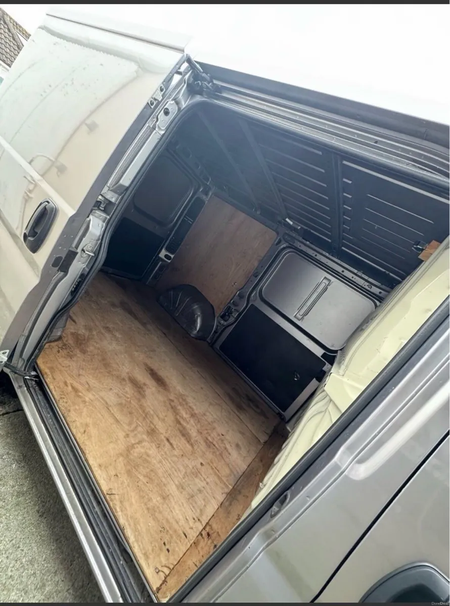 Van - Image 1