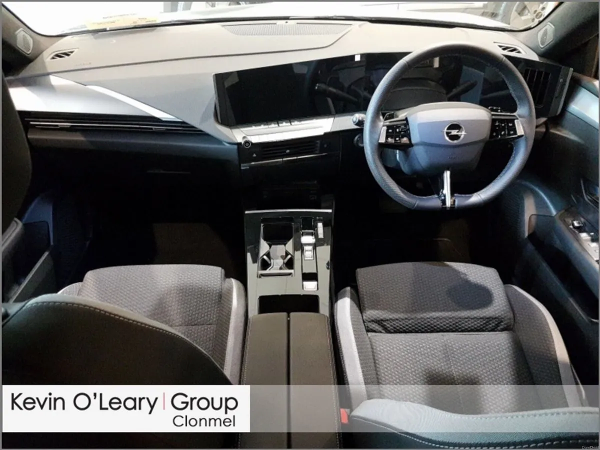 Opel Astra Elegance 1.5 Turbo D 130PS 8 Speed Auto - Image 3