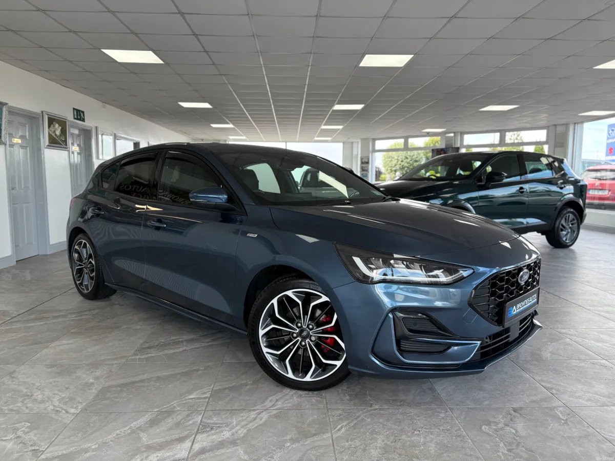 2023 (232) Ford Focus ST-Line X Automatic - Image 3