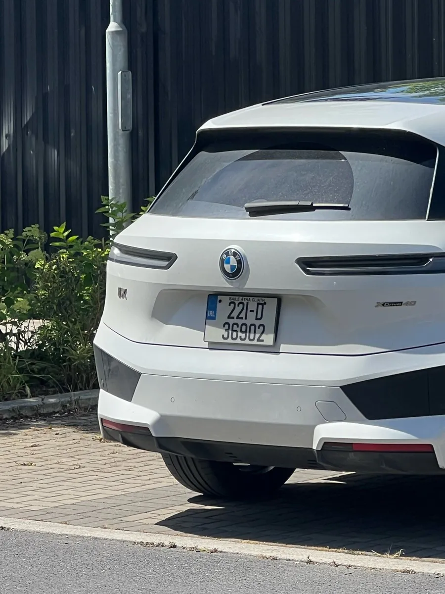 BMW iX xDrive40 top end 2022 - Image 1