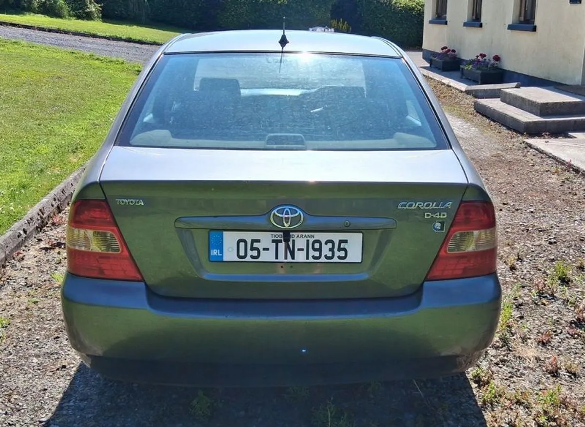 2005 Toyota Corolla - Image 2