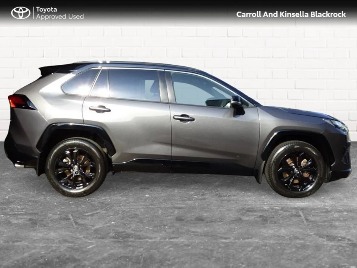 Toyota RAV4 Hybrid Sport ****FULL LEATHER FITTED** - Image 3