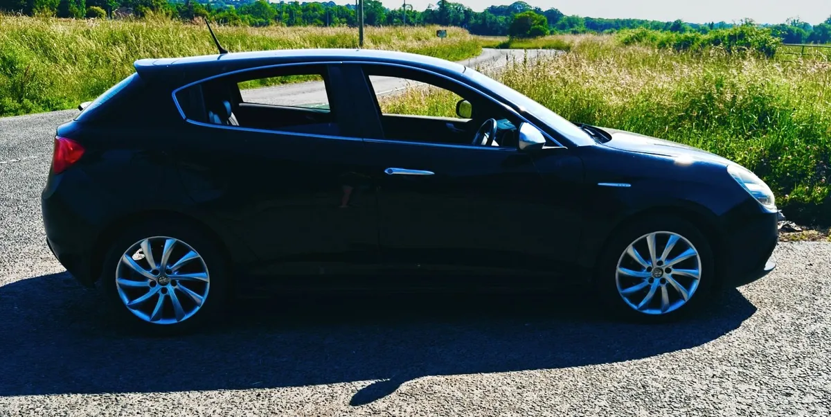 Alfa Romeo Giulietta 2013 - Image 3