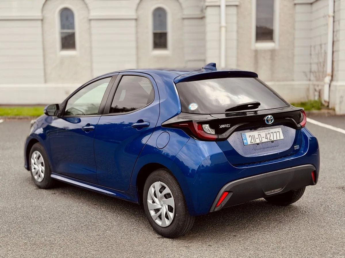 2021 TOYOTA YARIS • HYBRID • NEW NCT • - Image 4