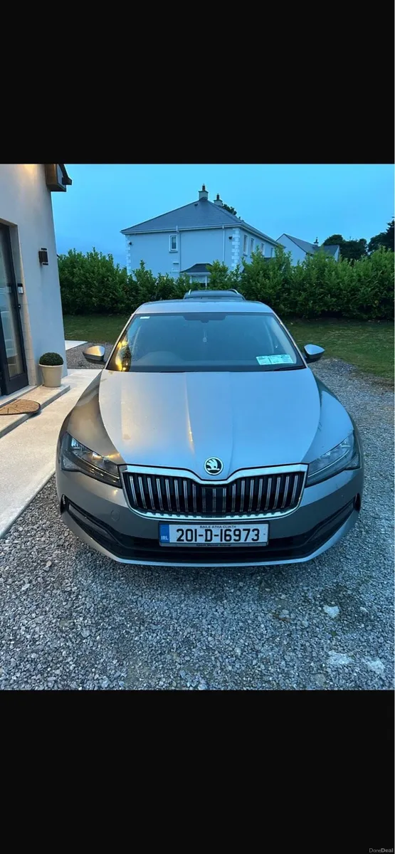 2020 skoda superb - Image 1