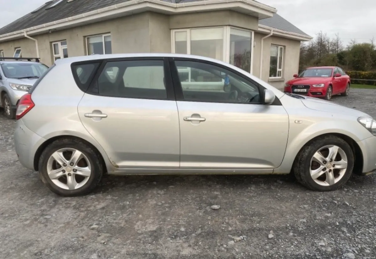 Kia Ceed - Image 3