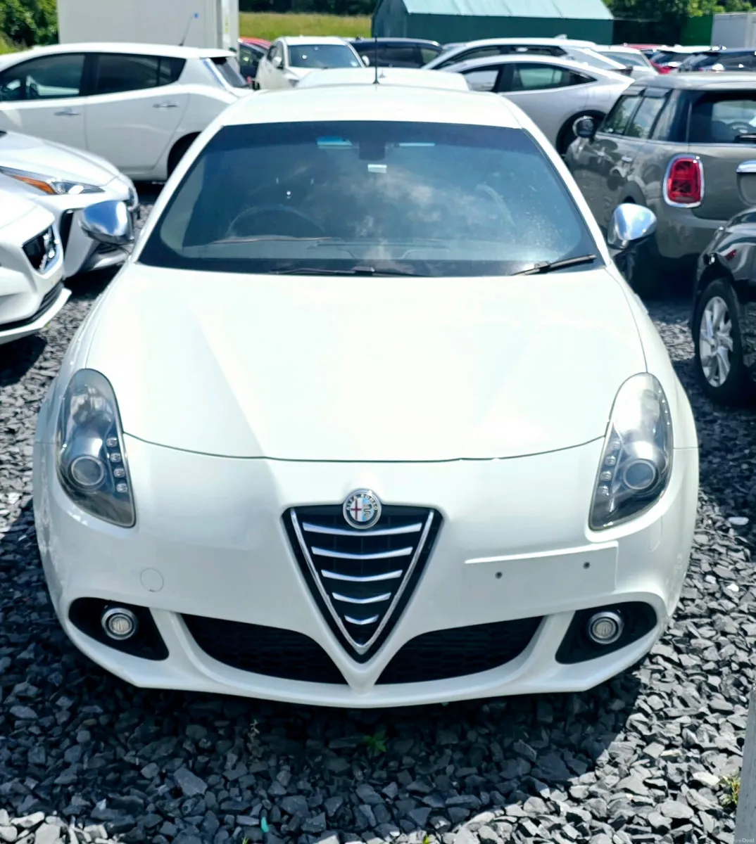 2015 Alfa Romeo Giulietta Sport-Automatic-Leather - Image 2