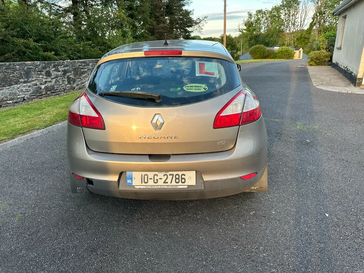 Car - Image 3