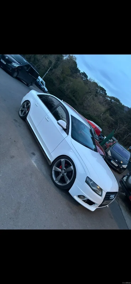 Audi A4 2009 - Image 2