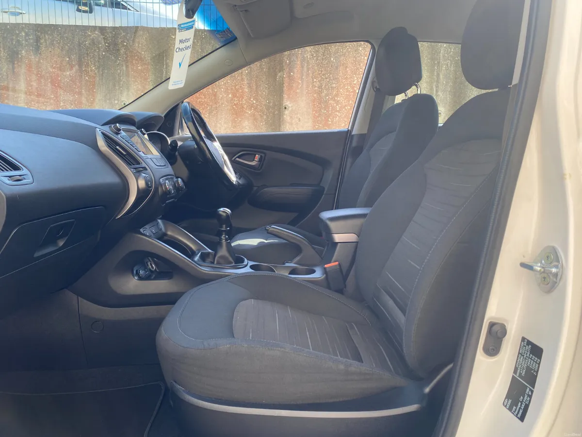Hyundai ix35 2014//HIGH SPEC//FINANCE AVAILABLE - Image 4