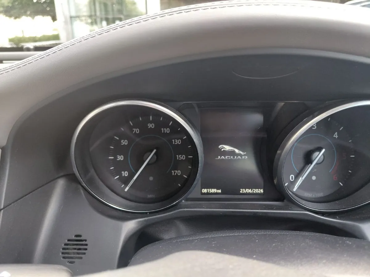 Jaguar XF 2016 - Image 5