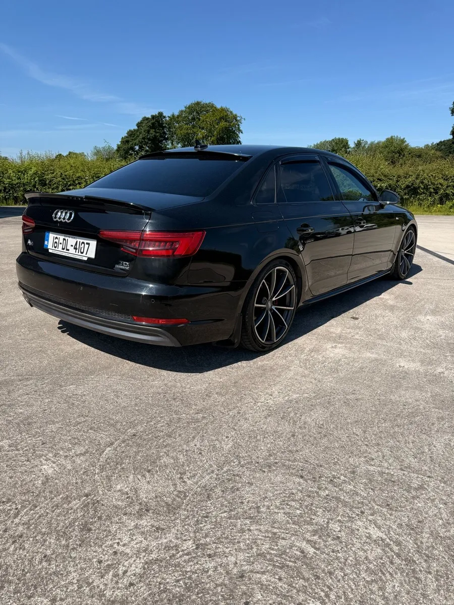 Audi a4 sline black edition styl - Image 4