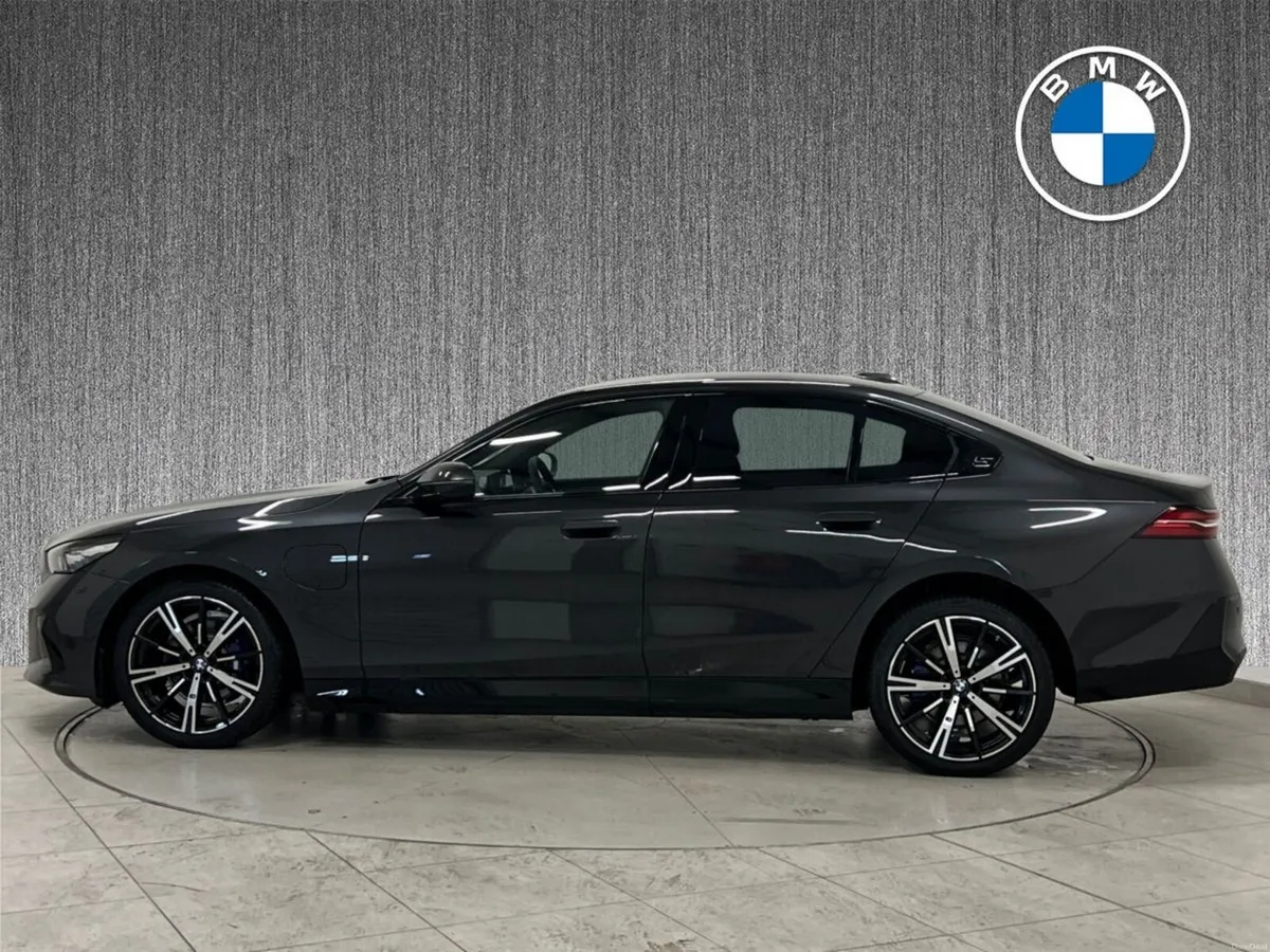 BMW 5-Series 530e M Sport Saloon IMMEDIATE DELIVER - Image 4