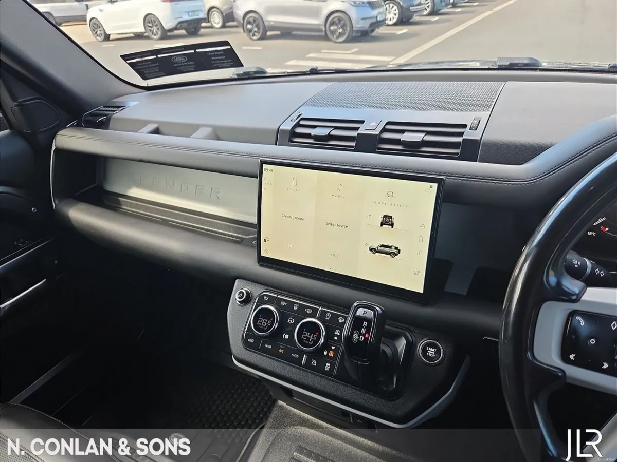 Land Rover Defender 110 3.0D 300BHP X-DYNAMIC SE 3 - Image 4