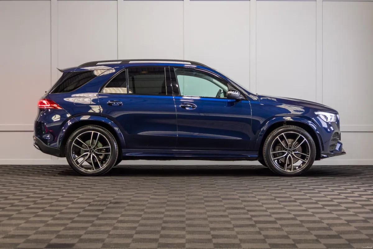2022 Mercedes-Benz GLE 300d 7 Seater - Image 6
