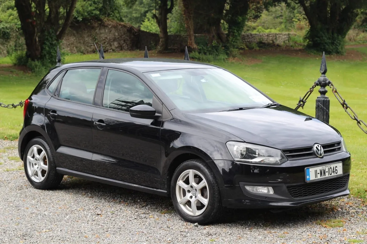 2011 Volkswagen Polo - Image 2