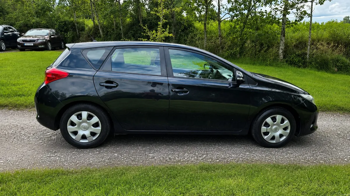 Toyota Auris 2013 one owner new NCT  low km - Image 4