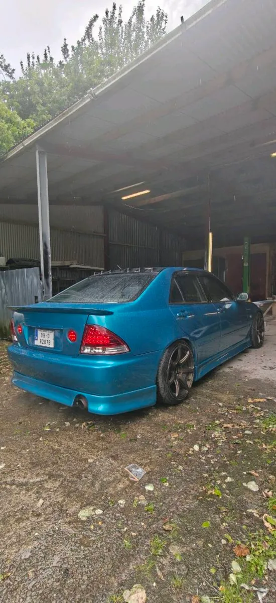 Lexus is200 v8 - Image 4