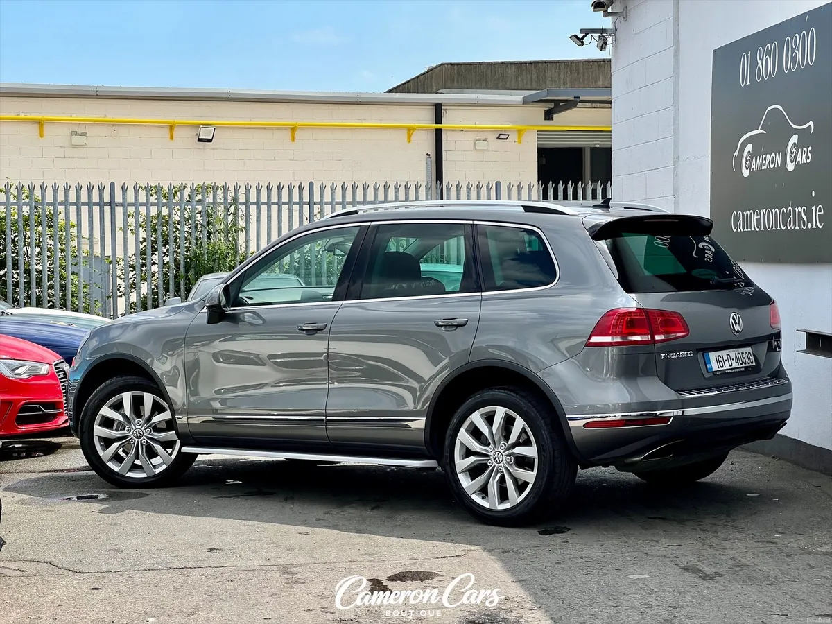 VW TOUAREG N1 BUSINESS 5 SEAT CREWCAB VAT QUALIFI - Image 2