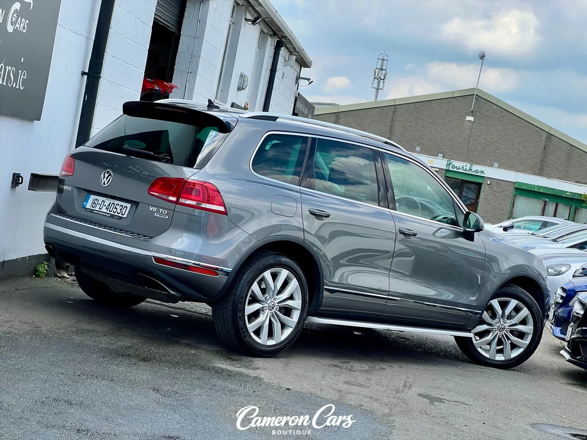 VW TOUAREG N1 BUSINESS 5 SEAT CREWCAB VAT QUALIFI - Image 4