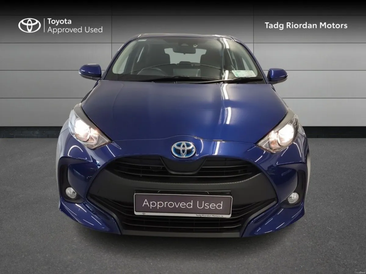 Toyota Yaris 1.5 HYBRID LUNA 4DR AUTO - Image 5
