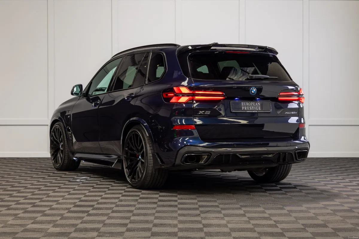 2024 BMW X5 X-Drive 50e M-Sport - Image 4
