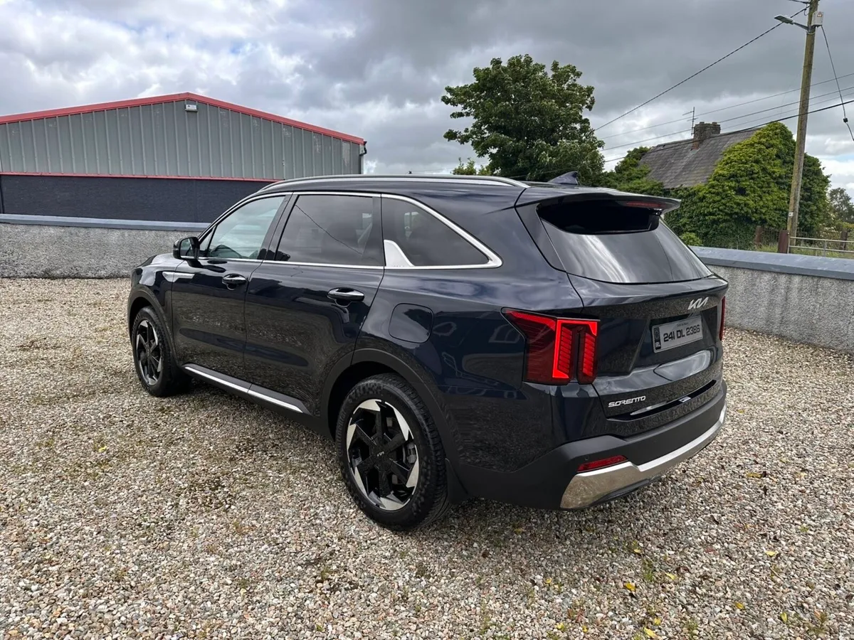 2024 Kia sorento - Image 3